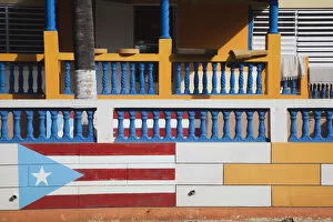 Images Dated 18th June 2010: Puerto Rico, South Coast, Guanica, house with Puerto Rican flag mural