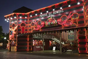 Images Dated 24th August 2010: Puerto Rico, South Coast, Ponce, Plaza Las Delicias, Parque de Bombas, firehouse museum