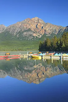 Images Dated 3rd May 2023: Pyramid Mountain and boats on Pyramid Lake, Jasper National Park, Alberta, Canada