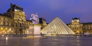 Paris Prints: Pyramide du Louvre, Le Louvre, Paris, France