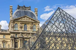 Art Gallery Prints: Pyramide du Louvre, Le Louvre, Paris, France
