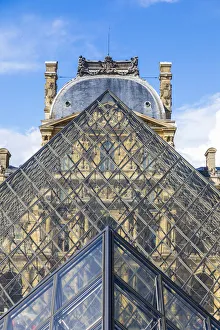 Pyramide du Louvre, Le Louvre, Paris, France
