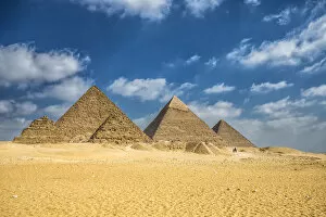 Images Dated 3rd April 2017: Pyramids of Giza, Giza, Cairo, Egypt