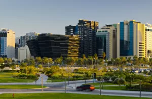 Images Dated 21st March 2011: Qatar, Doha, Al Hitmi Office Building