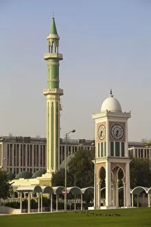 Qatar, Doha, Grand Mosque minaret and Emiri Diwan - Presidential Palace