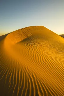 Images Dated 29th March 2018: Empty Quarter (Rub Al Khali), Abu Dhabi, United Arab Emirates