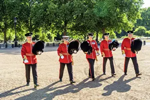 Royalty Prints: The Queens guards during Beating the Retreat