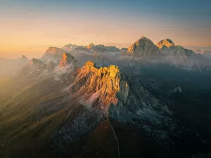 Pelmo Collection: Ra Gusela mountains and Giau Pass, Cortina d'Ampezzo, dolomites, Veneto, Italy