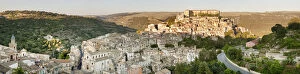 Images Dated 8th December 2010: Ragusa, Sicily, Italy