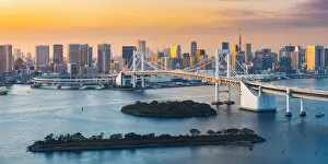 Images Dated 30th November 2018: Rainbow Bridge and Tokyo Bay, Odaiba, Tokyo, Kanto region, Japan