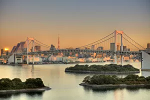 Images Dated 17th November 2010: Rainbow bridge and Tokyo Bay from Odaiba, Tokyo, Japan