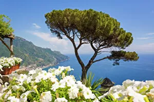 Images Dated 22nd July 2015: Ravello, Amalfi Coast, Sorrento, Italy. View of the coastline from Villa Rufolo