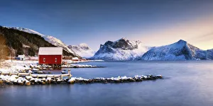 Red Boat Huts & Bergsbotn Fjord, Skaland, Senja, Norway
