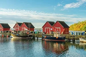Images Dated 3rd January 2023: Red cabins at Wei√ue Wiek harbor, Boltenhagen, Nordwestmecklenburg, Mecklenburg-Western Pomerania