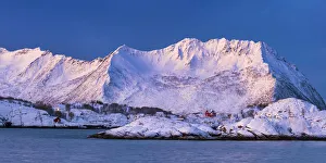 Red House below Reinstinden, Senja, Norway