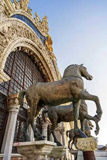 Venezia Prints: The replica four horses of Saint Mark, St Mark's Basilica, Venice, Veneto, Italy