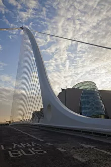 Images Dated 16th August 2010: Republic of Ireland, Dublin, The Samuel Beckett Bridge, Designer and Architect Santiago