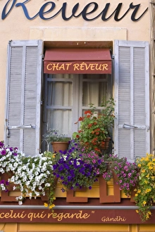 Shutters Gallery: Restaurant Facade