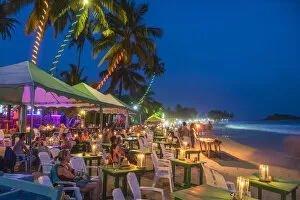 Images Dated 18th July 2016: Restaurants on beach at dusk, Mirrisa, South Coast, Sri Lanka