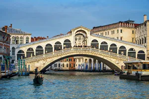 Arch Bridge Prints: Rialto Bridge (Ponte di Rialto), Venice, Veneto, Italy