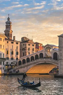 Venice Collection: Rialto bridge, Venice, Veneto, Italy