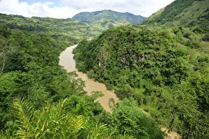 Images Dated 29th June 2012: Rio Cauca south of Medellin, Colombia, South America