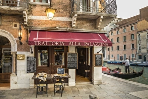 Images Dated 23rd September 2016: Rio Tera San Leonardo, Venice, Italy