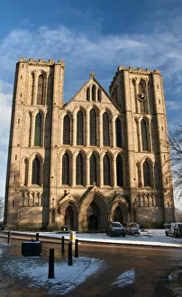 Images Dated 10th August 2011: Ripon Cathedral, Ripon, Yorkshire, UK
