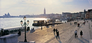 <b class=qtipBold><figcaption>Riva Ca' Di Dio</figcaption></b><br>Riva Ca' Di Dio, Venice, Veneto, Italy<br><em>© Doug Pearson</em> Riva Ca' Di Dio