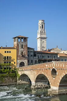 Images Dated 3rd October 2016: River Adige & Ponte Pietra, Verona, Veneto, Italy