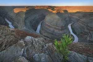 San Juan Prints: River canyon of San Juan River - USA, Arizona, San Juan, Mexican Hat