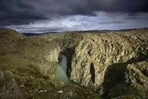 The river Douro crossing the wild and rocky gorges of the International Douro Nature Park