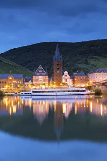 River Moselle and Bernkastel-Kues at dusk, Rhineland-Palatinate, Germany