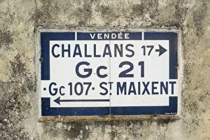 Images Dated 16th August 2019: Road sign, Apremont, Vendee, France