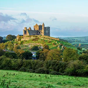 Images Dated 31st March 2023: Rock of Cashel at sunrise, Cashel, County Tipperary, Ireland