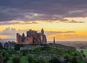 Images Dated 31st March 2023: Rock of Cashel at sunset, Cashel, County Tipperary, Ireland