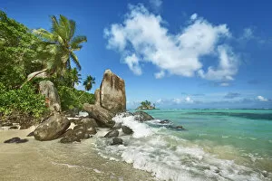 Sandy Beach Collection: Rock formation at Anse Royale - Seychelles, Mahe, Anse Royale - Indian Ocean