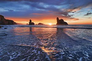 Rocky coast at ocean - New Zealand, South Island, West Coast, Grey, Greymouth