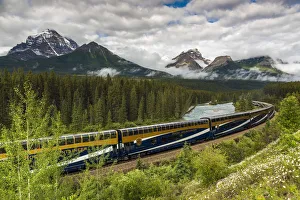Rocky Mountaineer passenger train at Morants Curve, Banff National Park, Alberta Rocky Mountaineer passenger train at Morants Curve, Banff National Park, Alberta