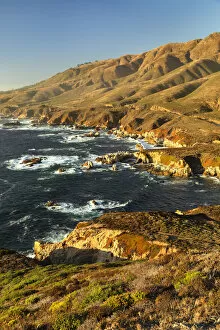 Images Dated 27th May 2021: Rocky Point, Coastal Landscape, Big Sur, California, USA
