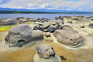 Provinces Prints: Rocky shoreline Hornby Island in the Gulf Islands, British Columbia, Canada