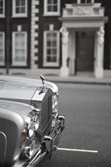 Images Dated 22nd October 2009: Rolls Royce on Pall Mall, London, England