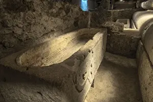 Latin Prints: Roman sarcophagus found in archaeological excavations under the cathedral of San Pietro