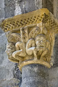 Images Dated 4th March 2009: Romanesque Doorway Details, Eglise Sainte Croix, Oloron-Sainte-Marie, Pyrenees-Atlantiques