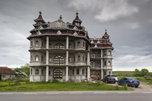 Romania, Transylvania, Huedin, Roma Palaces, large houses built by expatriate Roma Romania, Transylvania, Huedin, Roma Palaces, large houses built by expatriate Roma