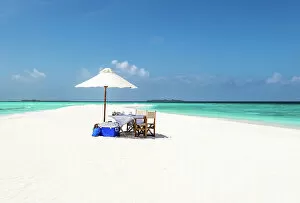 Deserted Collection: A romantic picnic for two on a deserted sandbank in the Indian Ocean, Baa Atoll, Maldives