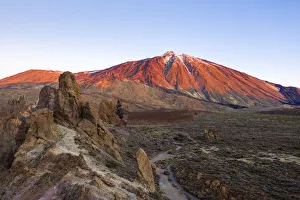 Roques de Garcia with mount Teide in background. Tenerife, Canary Islands, Spain
