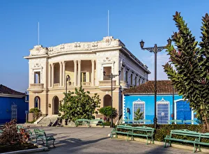 Ruben Martinez Villena Library, Serafin Sanchez Park, Sancti Spiritus