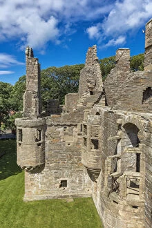 Images Dated 7th September 2018: Ruins of the Bishops Palace, Kirkwall, Mainland, Orkney islands, Scotland, UK