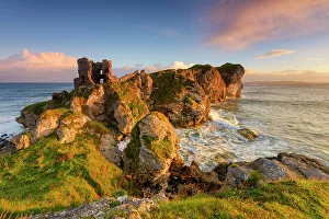 Ruins of Kinbane Castle at sunrise, Kinbane head, Ballycastle, Causeway coastel route, north coast of Ireland, County Antrim, Northern Ireland, UK, Europe